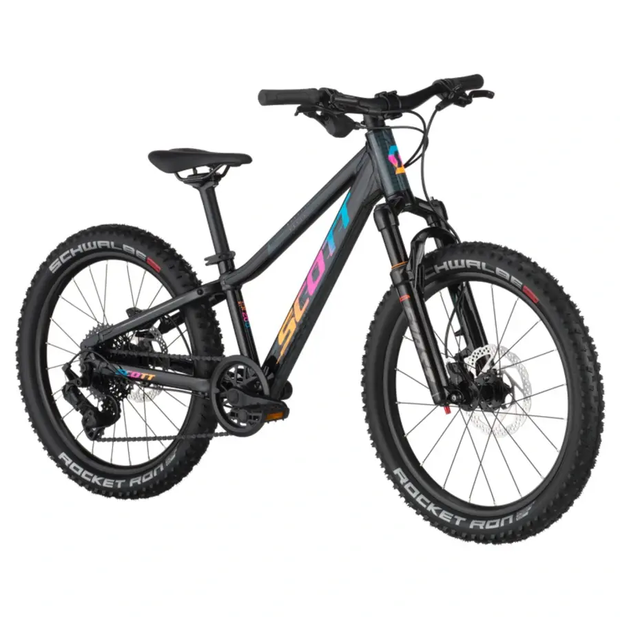 A Bicicleta SCOTT Scale RC 200 é uma bicicleta de montanha infantil com quadro compacto, rodas de 20", oferecendo estabilidade e condução suave.