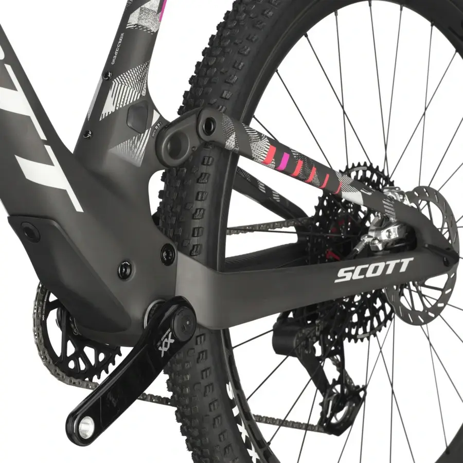 Descubra a Bicicleta SCOTT Spark RC World Cup EVO com Suspensão RockShox SID Ultimate e Flight Assistant Ultimate personalizado com 120 mm de curso.